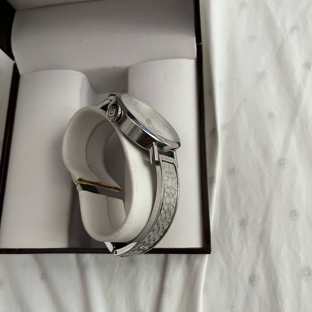 COACH Ladies Silver Watch - EUC - Picture 6 of 13